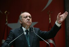 Ερντογάν: Ο Μακρόν χρειάζεται ψυχοθεραπεία για τη συμπεριφορά του απέναντι στους μουσουλμάνους και το Ισλάμ