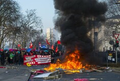 Συλλήψεις 350 διαδηλωτών έξω από το κτίριο της ΕΚΤ στη Φρανκφούρτη