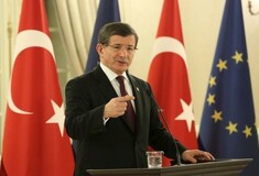Νταβούτογλου: Δεν θα δεχτούμε καμία συμφωνία που να μετατρέπει την Τουρκία σε ανοιχτή φυλακή για τους πρόσφυγες