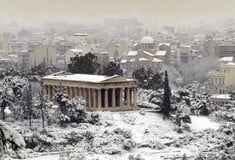 Aρχαία ελληνικά μνημεία φωτογραφημένα με χιόνι