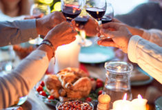 Χριστουγεννιάτικο τραπέζι: Ακριβότερο κατά 11-12% φέτος- Σε ποια προϊόντα έγιναν οι μεγαλύτερες αυξήσεις