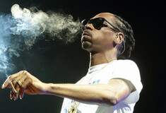 O Snoop Dogg δηλώνει έτοιμος να αναλάβει το Twitter αν αποσυρθεί ο Ίλον Μασκ και το 81% τον στηρίζει 