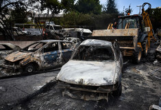 Δίκη στο Μάτι: Έδωσαν να ταφεί λάθος σορός- Προσπάθησαν να κάνουν εκταφή, χωρίς τη νόμιμη διαδικασία