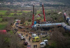 Σύγκρουση τρένων στα Τέμπη: Παρέμβαση Ντογιάκου για τις έρευνες της τραγωδίας