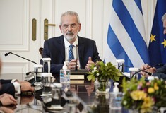 Σαρμάς: «Έχουμε χρέος να είμαστε ουδέτεροι και αμερόληπτοι» - Η εισήγηση του πρωθυπουργού