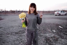 Ιράν: Ελεύθερη η δημοσιογράφος που πήρε συνέντευξη από τον πατέρα της Μαχσά Αμιν 