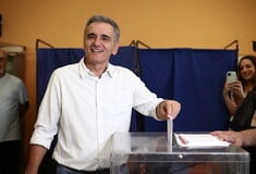 Εκλογές ΣΥΡΙΖΑ- Τσακαλώτος: «Ελπίζω να προχωρήσουμε μπροστά με τις αξίες μας»