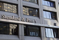 Η Standard & Poor’s έδωσε στην Ελλάδα την επενδυτική βαθμίδα