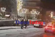 Κακοκαιρία: Πυκνή χιονόπτωση στον Χορτιάτη- Στα «λευκά» και η Πέλλα