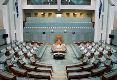 Αυστραλία: Βίασε συνάδελφό του στη βουλή, αθωώθηκε, ζήτησε τα ρέστα και εν τέλει δικαστής αποφάνθηκε ότι είναι βιαστής