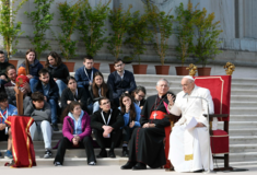 Ο πάπας Φραγκίσκος έγινε ο πρώτος πάπας που επισκέφτηκε την Μπιενάλε της Βενετίας 