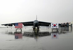 Βομβαρδιστικό B-1B των ΗΠΑ πέταξε πάνω από κορεατική χερσόνησο για πρώτη φορά μετά από 7 χρόνια