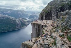 Νορβηγία: Άνδρας σκοτώθηκε αφού έπεσε από τον «διάσημο» βράχο του «Mission Impossible» 