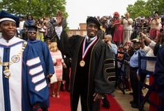 Diddy: Το πανεπιστήμιο του Χάουαρντ του αφαίρεσε τον τιμητικό τίτλο μετά το βίντεο του ξυλοδαρμού της Cassie