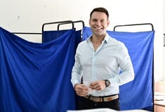 Ευρωεκλογές 2024: Ο Στέφανος Κασσελάκης ψήφισε στο δημοτικό σχολείο της Εκάλης
