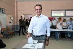 Ευρωεκλογές 2024: Ψήφισε στην Κηφισιά ο Κυριάκος Μητσοτάκης