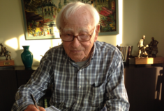 Πέθανε ο γηραιότερος άνθρωπος των ΗΠΑ- Διάβαζε εφημερίδα και έγραφε σε blog