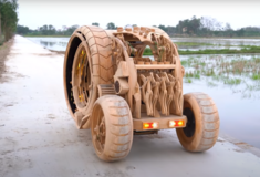 Ένας ξυλουργός δημιούργησε ένα πλήρως λειτουργικό ξύλινο αυτοκίνητο