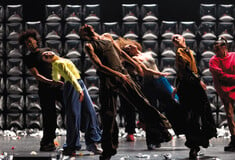 To 30ό Διεθνές Φεστιβάλ Χορού Καλαμάτας βάζει στο επίκεντρο τους καλλιτέχνες του