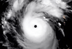 ΗΠΑ: Ο τυφώνας Μπέριλ ενισχύθηκε στην κατηγορία 5