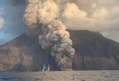 Ιταλία: Εντείνονται οι εκρήξεις του ηφαιστείου Στρόμπολι - Λάβα και πετρώματα έφτασαν μέχρι τη θάλασσα