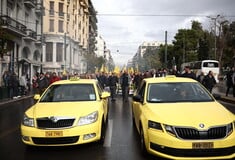 Χωρίς ταξί αύριο η Αθήνα - Τι απαντάει το Υπουργείο Τουρισμού