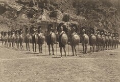 Η σπουδαία έκθεση αυθεντικών και σπάνιων φωτογραφιών της Nelly’s από τη Συλλογή του Μιχάλη και της Τίνας Κρασάκη στη Δημοτική Πινακοθήκη Χανίων