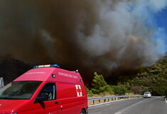 φωτιά στην Αττική: Μήνυμα του 112 για εκκένωση στο Σουφάνι Μαραθώνος