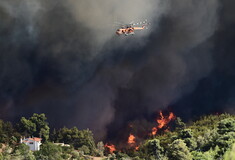 Φωτιά στην Αττική: Γραμματικό, Πεντέλη και Νέα Μάκρη τα δύσκολα μέτωπα