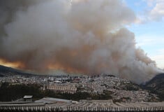 Ισημερινός: 27 φωτιές έχουν περικυκλώσει την πρωτεύουσα της χώρας - Εικόνες χάους