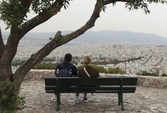 Καιρός: Έρχεται «κοκτέιλ» με βροχές, ζέστη και αφρικανική σκόνη