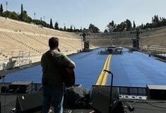 Η πρόβα του Σωκράτη Μάλαμα για τη συναυλία στο Καλλιμάρμαρο απόψε