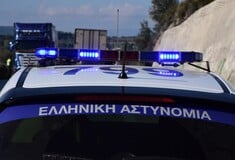 Πλατεία Αμερικής: Οδηγός έπεσε πάνω σε 17 σταθμευμένα αυτοκίνητα