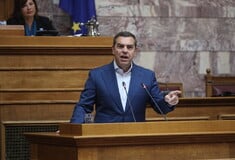 Αλέξης Τσίπρας: «Εδώ είμαι, δεν έφυγα» - «Ας πούμε κάτι ευχάριστο», είπε για τον ΣΥΡΙΖΑ