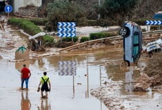 Οικογένεια από τον Βόλο στις πλημμύρες της Βαλένθια: «Κι εμείς πάθαμε καταστροφές, αλλά καμία σχέση»