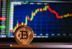 Το Bitcoin σπάει για πρώτη φορά το φράγμα των 95.000 δολαρίων λόγω Τραμπ