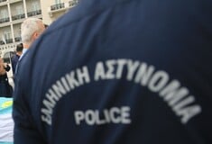 Πώς εντάχθηκε στη φρουρά της Βουλής ο αστυνομικός που ασελγούσε στα παιδιά του