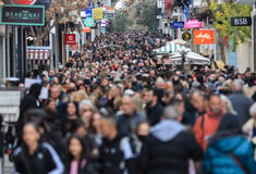 Ανοιχτά σήμερα, τελευταία Κυριακή του χρόνου, τα μαγαζιά