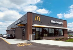 McDonald's, Ford, Jack Daniel's και Walmart στις ΗΠΑ εγκαταλείπουν πρακτικές συμπερίληψης