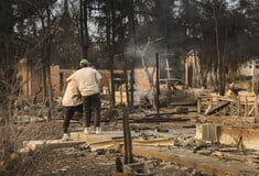 Φωτιές στο Λος Άντζελες: Χιλιάδες σπίτια καμένα - «Σαν να έπεσε ατομική βόμβα»