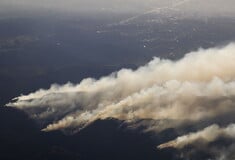 Φωτιές στο Λος Άντζελες: Αεροσκάφος καταγράφει τη φωτιά - «τέρας» στο Palisades από ψηλά