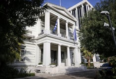 Η Ελλάδα χαιρετίζει τη συμφωνία Ισραήλ - Χαμάς για κατάπαυση πυρός στη Γάζα