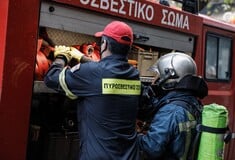 Φωτιά σε κτίριο στο κέντρο της Αθήνας - Ποιοι δρόμοι είναι κλειστοί