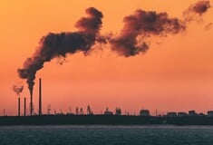 Το 50% των παγκόσμιων εκπομπών CO2 προέρχονται από 36 εταιρείες ορυκτών καυσίμων, σύμφωνα με μελέτη 