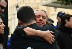 Συγκέντρωση έξω από τη Βουλή στη μνήμη του Ιάσονα Λαλαούνη που σκοτώθηκε σε τροχαίο