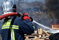 Φωτιά τώρα σε εργοστάσιο στη Ριτσώνα - Εστάλη 112 στους κατοίκους 