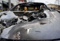 «Eγχώρια τρομοκρατία» οι επιθέσεις σε Tesla, λέει η γενική εισαγγελέας των ΗΠΑ