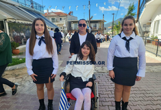 Συγκίνησε η Αλεξία από τις Θεσπιές: Συμμετείχε στην παρέλαση έξι χρόνια μετά τον τραυματισμό της από αδέσποτη σφαίρα