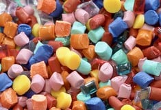 Μικροπλαστικά: «Μέχρι και μια ολόκληρη πιστωτική κάρτα καταπίνουμε κάθε εβδομάδα»