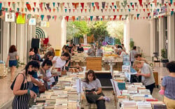 Εκδόσεις Άγρα: Στο θερινό bazaar βιβλίων στην Δημοτική Αγορά Κυψέλης